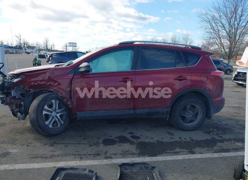 Photo 15 of 2018 Toyota Rav4 LE (VIN 2T3BFREVXJW755637)