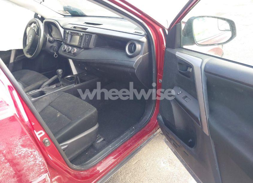 Photo 5 of 2018 Toyota Rav4 LE (VIN 2T3BFREVXJW755637)