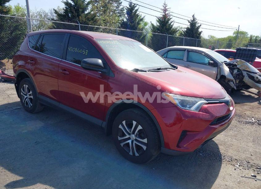 2018 Toyota Rav4 LE (VIN 2T3BFREVXJW767609) main photo