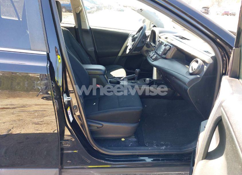 Photo 5 of 2018 Toyota Rav4 LE (VIN 2T3BFREVXJW805128)