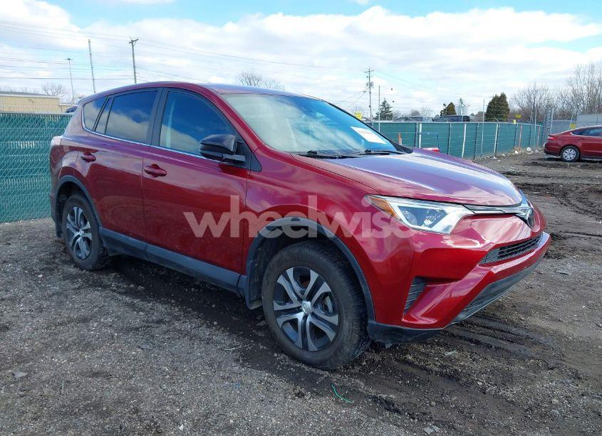 2018 Toyota Rav4 LE (VIN 2T3BFREVXJW852515) main photo