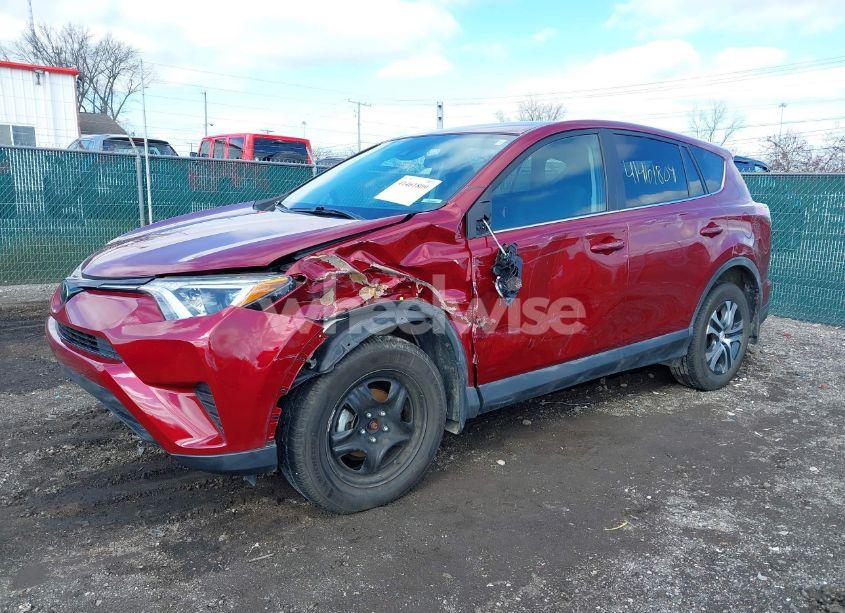 Photo 2 of 2018 Toyota Rav4 LE (VIN 2T3BFREVXJW852515)