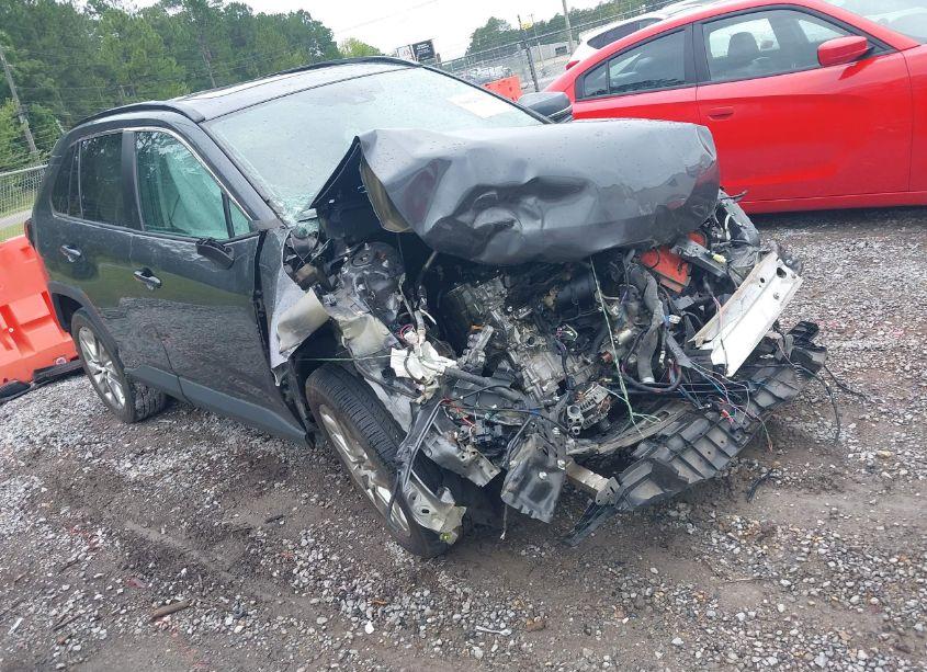 2020 Toyota Rav4 XLE PREMIUM (VIN 2T3C1RFV0LC054742) main photo
