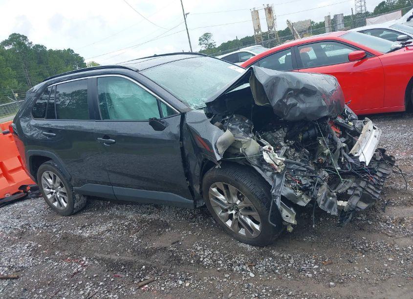 Photo 13 of 2020 Toyota Rav4 XLE PREMIUM (VIN 2T3C1RFV0LC054742)