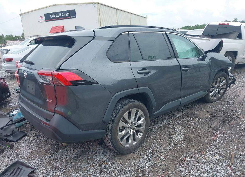 Photo 4 of 2020 Toyota Rav4 XLE PREMIUM (VIN 2T3C1RFV0LC054742)