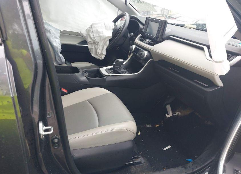 Photo 5 of 2020 Toyota Rav4 XLE PREMIUM (VIN 2T3C1RFV0LC054742)