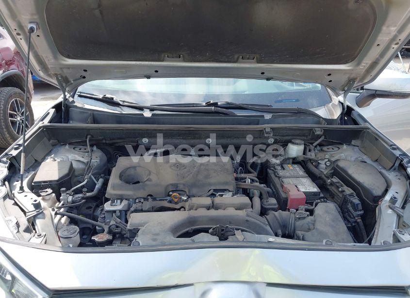 Photo 10 of 2020 Toyota Rav4 XLE PREMIUM (VIN 2T3C1RFV0LW082121)