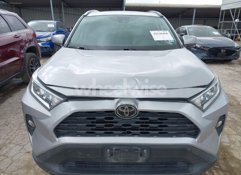 Photo 12 of 2020 Toyota Rav4 XLE PREMIUM (VIN 2T3C1RFV0LW082121)