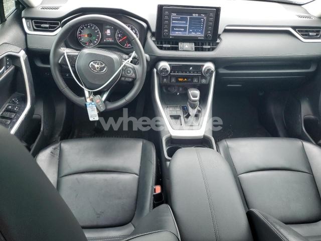 Photo 9 of 2021 TOYOTA RAV4 XLE PREMIUM (VIN 2T3C1RFV0MC106727)