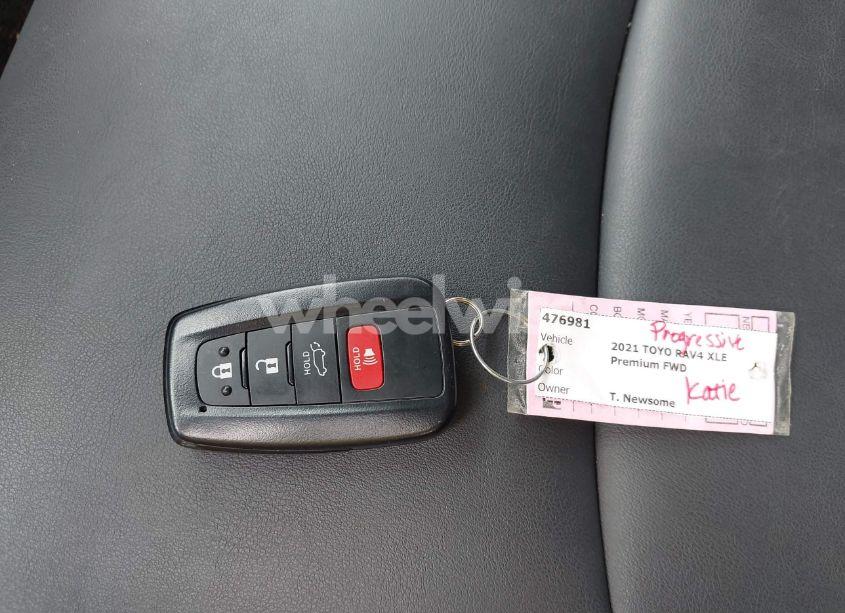 Photo 11 of 2021 Toyota Rav4 XLE PREMIUM (VIN 2T3C1RFV0MC171416)