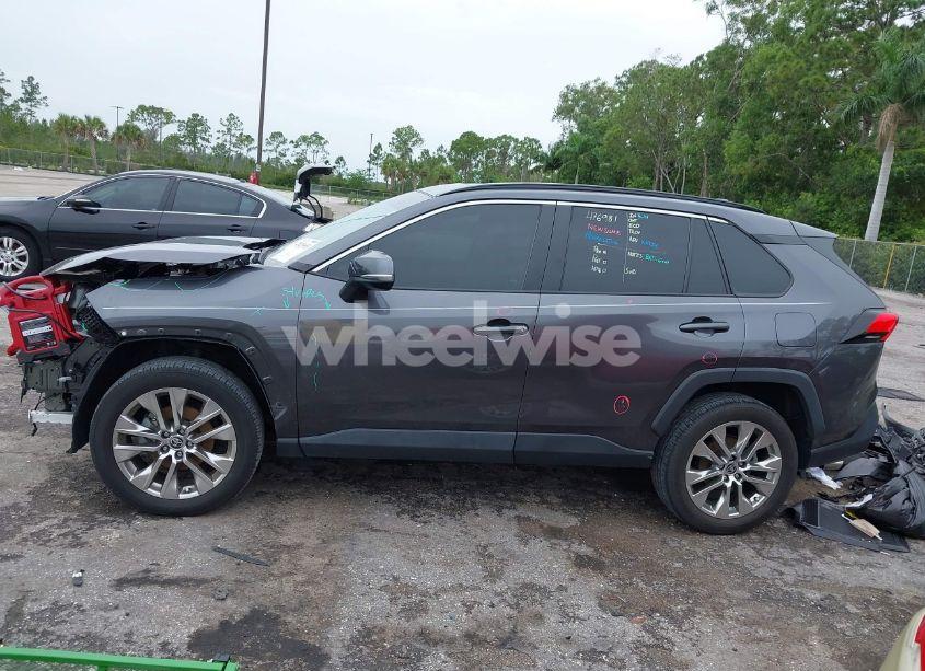 Photo 15 of 2021 Toyota Rav4 XLE PREMIUM (VIN 2T3C1RFV0MC171416)