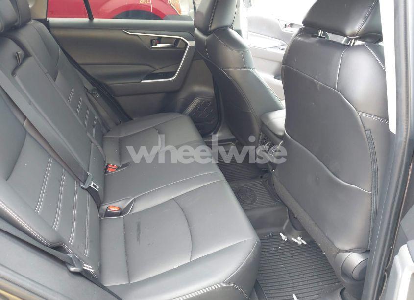 Photo 8 of 2021 Toyota Rav4 XLE PREMIUM (VIN 2T3C1RFV0MC171416)