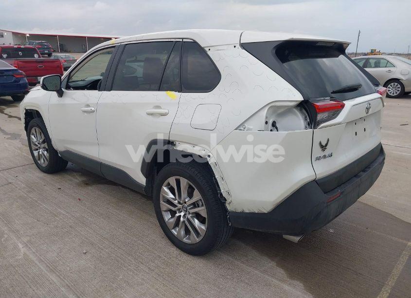 Photo 3 of 2021 Toyota Rav4 XLE PREMIUM (VIN 2T3C1RFV0MW114177)