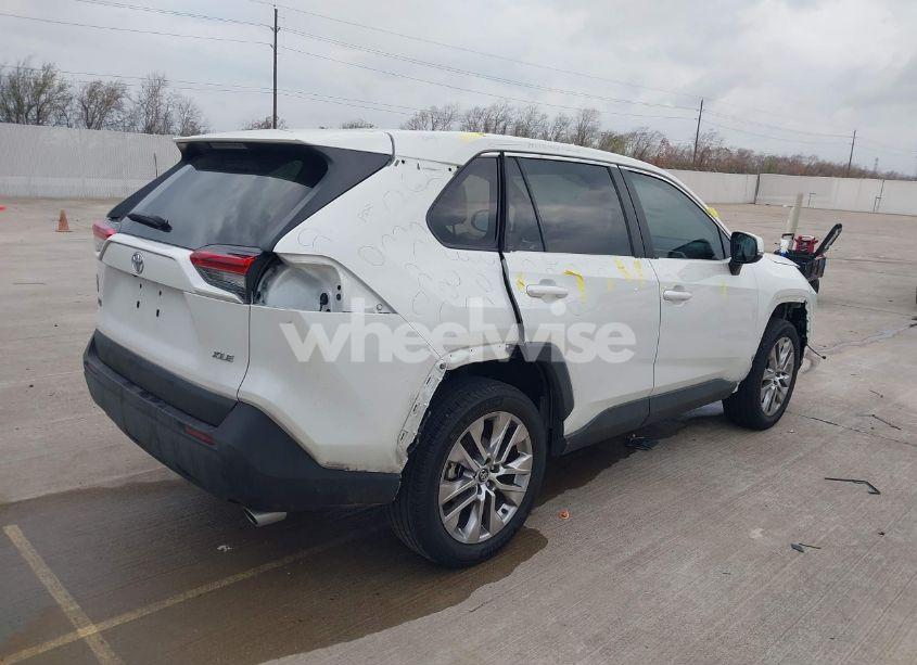 Photo 4 of 2021 Toyota Rav4 XLE PREMIUM (VIN 2T3C1RFV0MW114177)