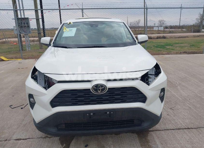 Photo 6 of 2021 Toyota Rav4 XLE PREMIUM (VIN 2T3C1RFV0MW114177)