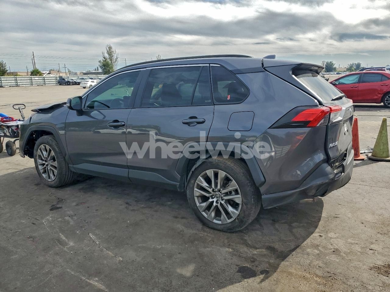 Photo 2 of 2023 TOYOTA RAV4 XLE PREMIUM (VIN 2T3C1RFV0PC236060)