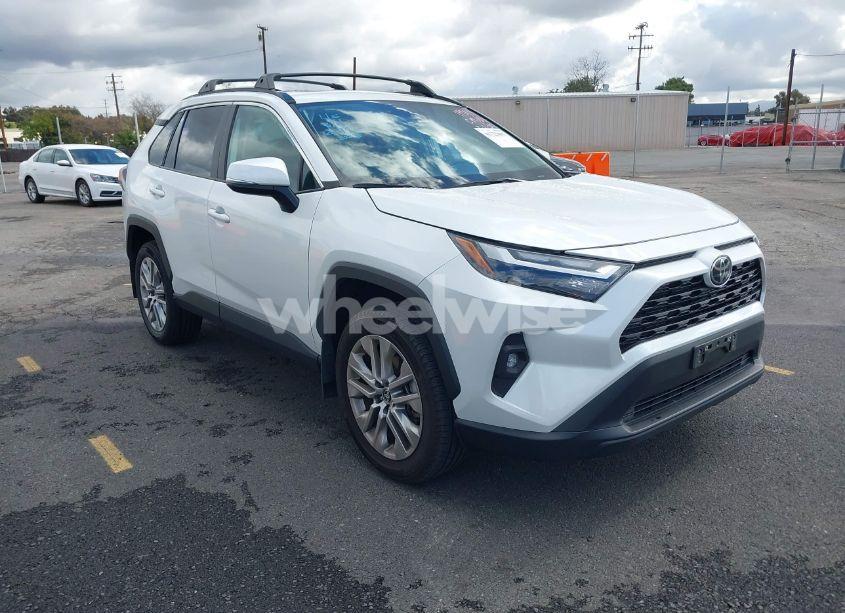 2023 Toyota Rav4 XLE PREMIUM (VIN 2T3C1RFV0PW280347) main photo