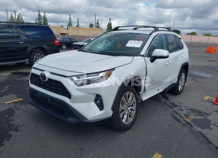 Photo 2 of 2023 Toyota Rav4 XLE PREMIUM (VIN 2T3C1RFV0PW280347)