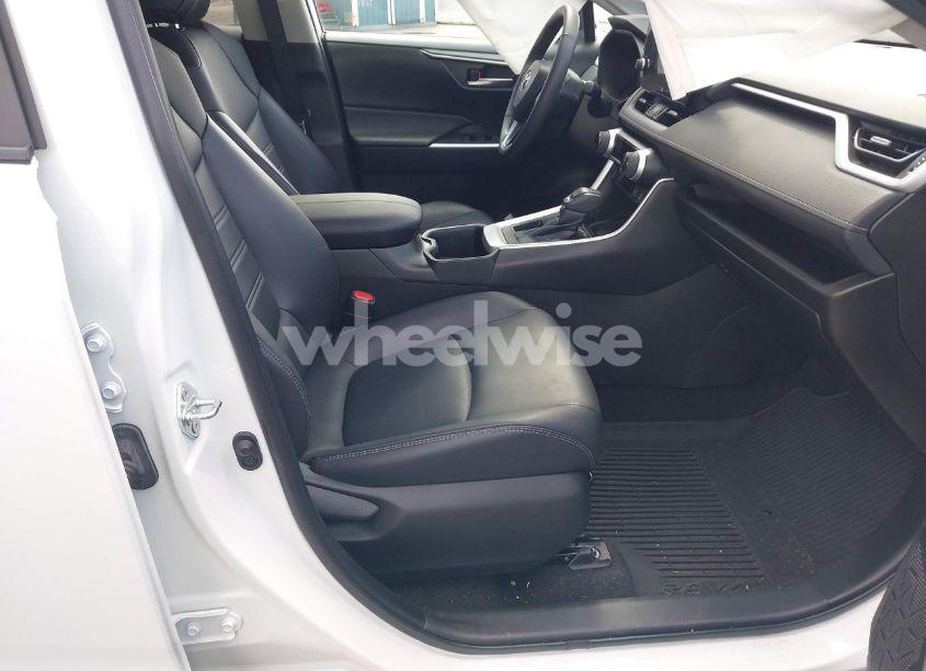 Photo 5 of 2023 Toyota Rav4 XLE PREMIUM (VIN 2T3C1RFV0PW280347)