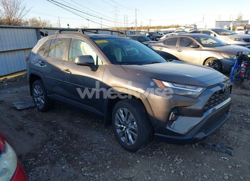 2024 Toyota Rav4 XLE PREMIUM (VIN 2T3C1RFV0RC284001) main photo