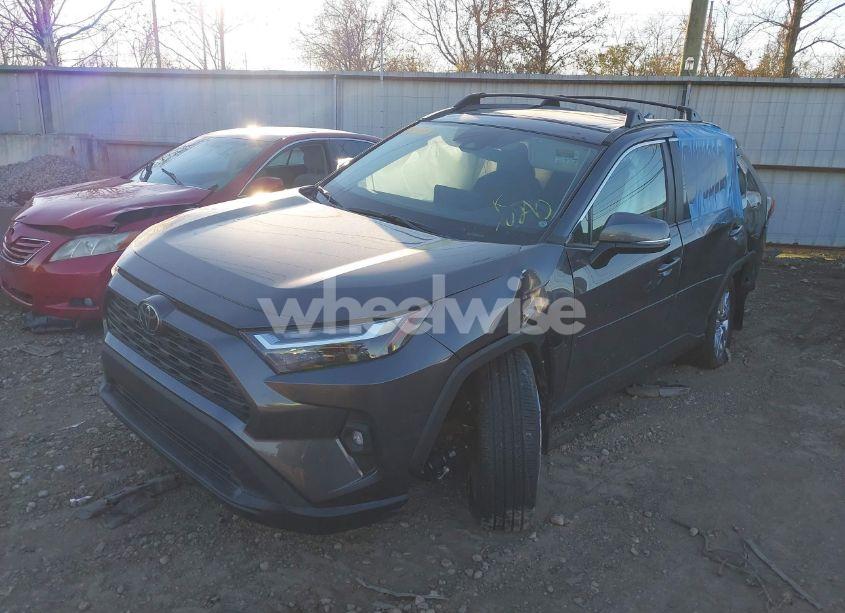 Photo 2 of 2024 Toyota Rav4 XLE PREMIUM (VIN 2T3C1RFV0RC284001)