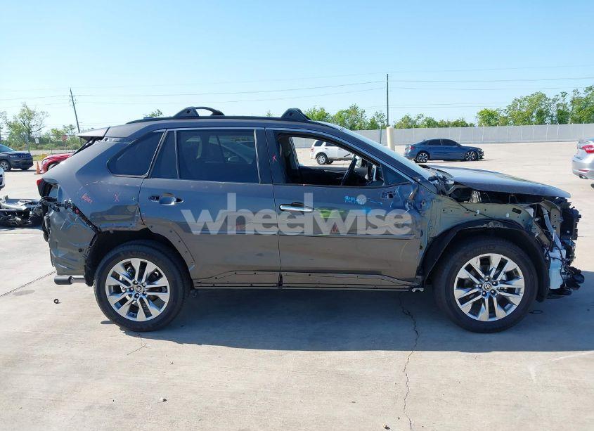 Photo 13 of 2024 Toyota Rav4 XLE PREMIUM (VIN 2T3C1RFV0RW342137)