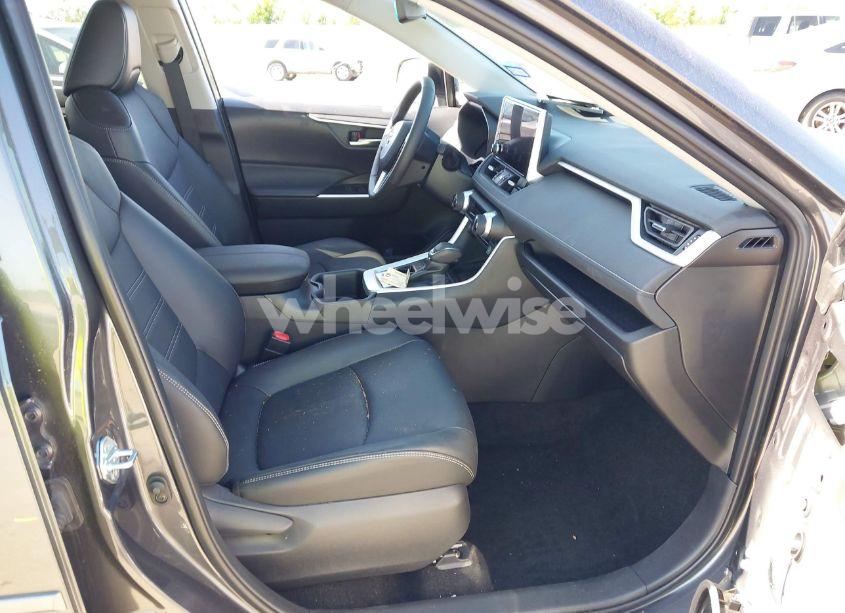 Photo 5 of 2024 Toyota Rav4 XLE PREMIUM (VIN 2T3C1RFV0RW342137)