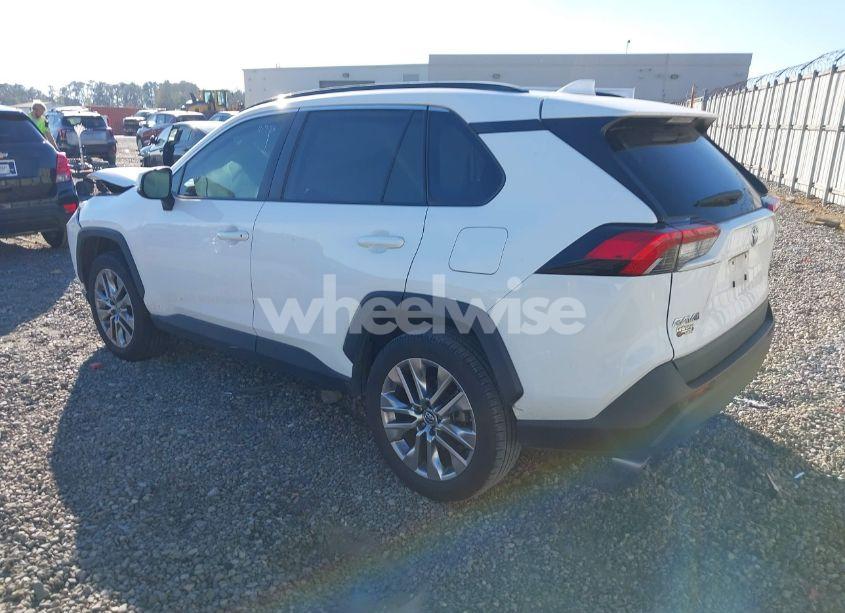 Photo 3 of 2019 Toyota Rav4 XLE PREMIUM (VIN 2T3C1RFV1KW016904)