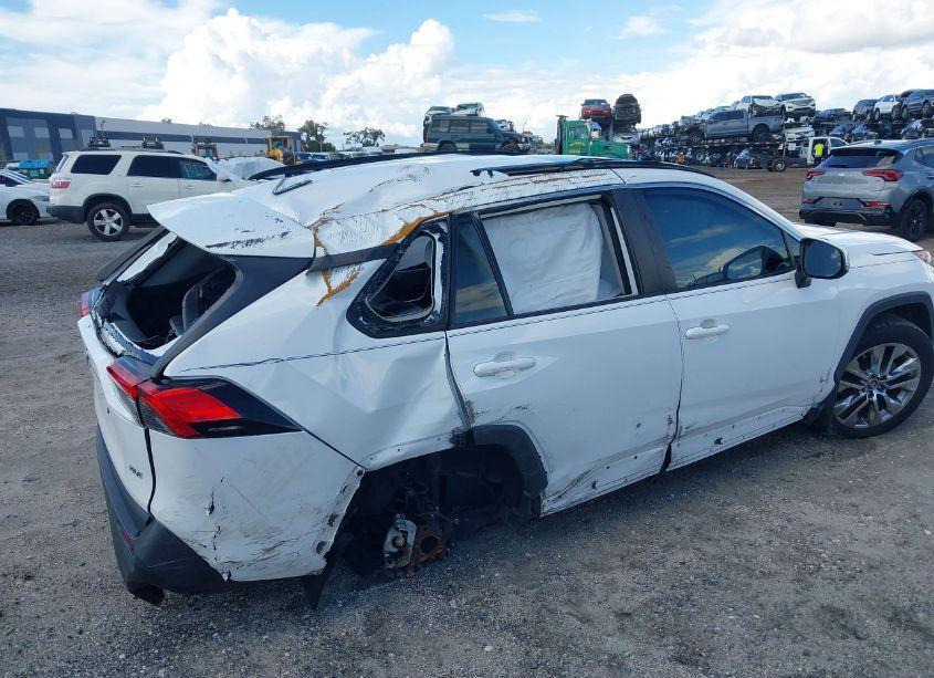 Photo 14 of 2019 Toyota Rav4 XLE PREMIUM (VIN 2T3C1RFV1KW054021)