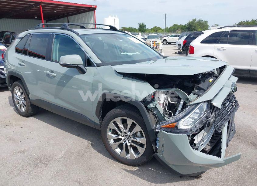 2020 Toyota Rav4 XLE PREMIUM (VIN 2T3C1RFV1LW074366) main photo