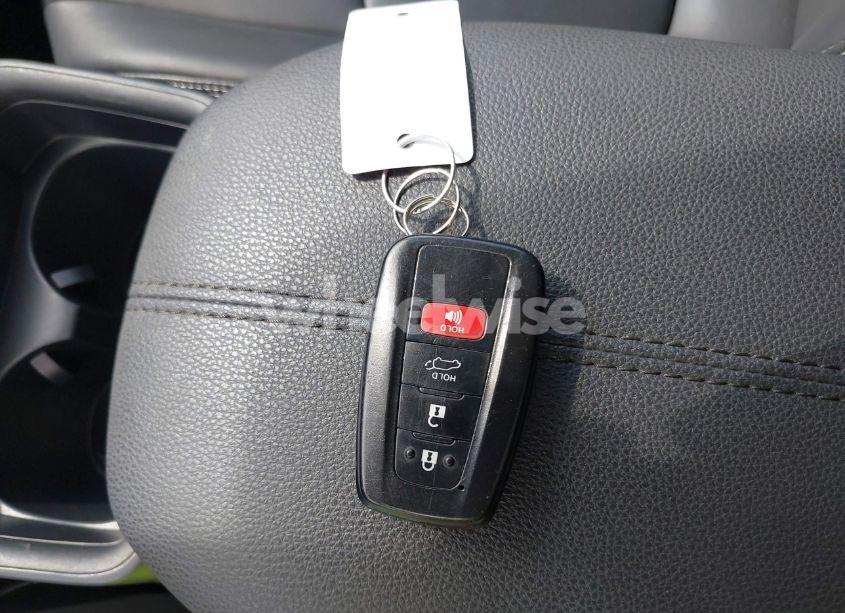 Photo 11 of 2020 Toyota Rav4 XLE PREMIUM (VIN 2T3C1RFV1LW074366)