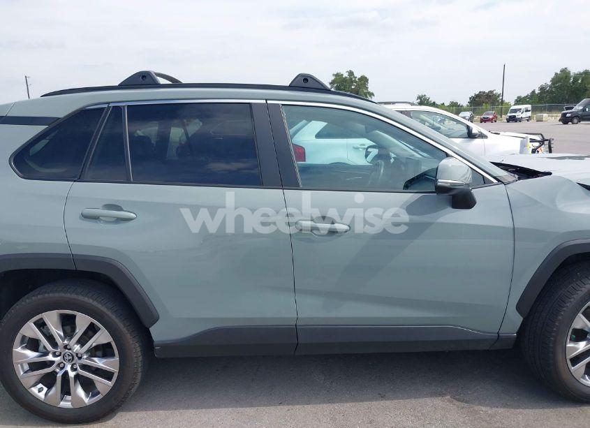 Photo 13 of 2020 Toyota Rav4 XLE PREMIUM (VIN 2T3C1RFV1LW074366)