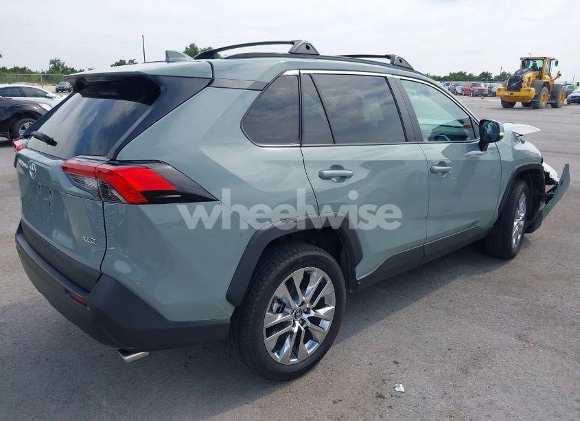 Photo 4 of 2020 Toyota Rav4 XLE PREMIUM (VIN 2T3C1RFV1LW074366)