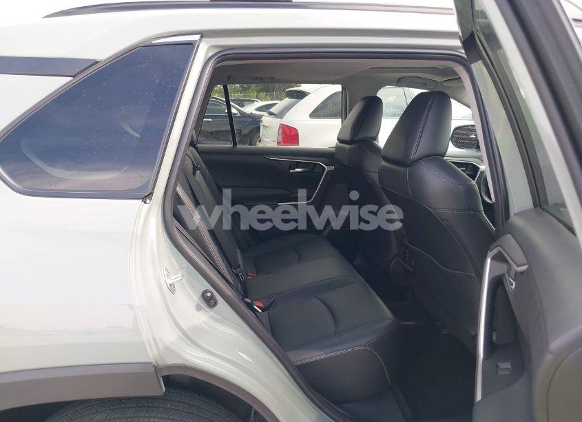 Photo 8 of 2020 Toyota Rav4 XLE PREMIUM (VIN 2T3C1RFV1LW074366)