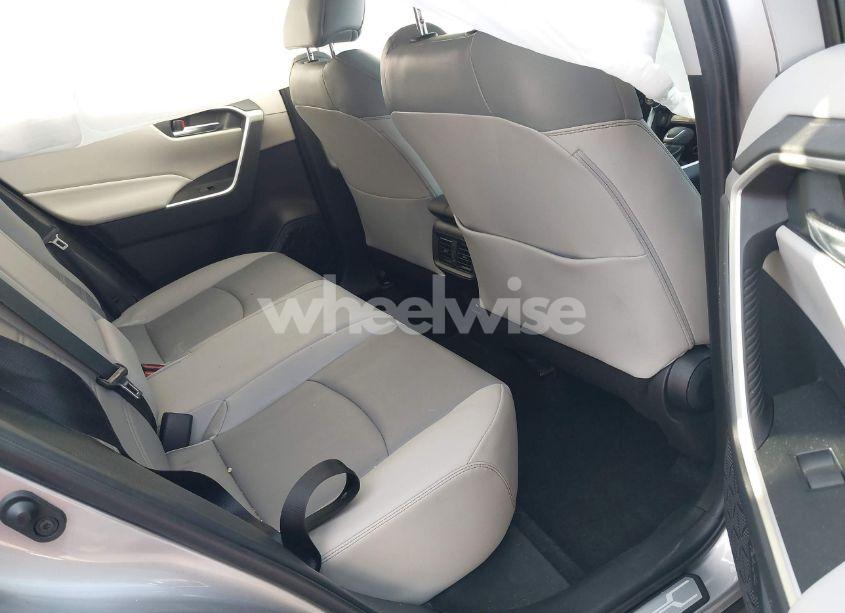 Photo 8 of 2021 Toyota Rav4 XLE PREMIUM (VIN 2T3C1RFV1MC113945)