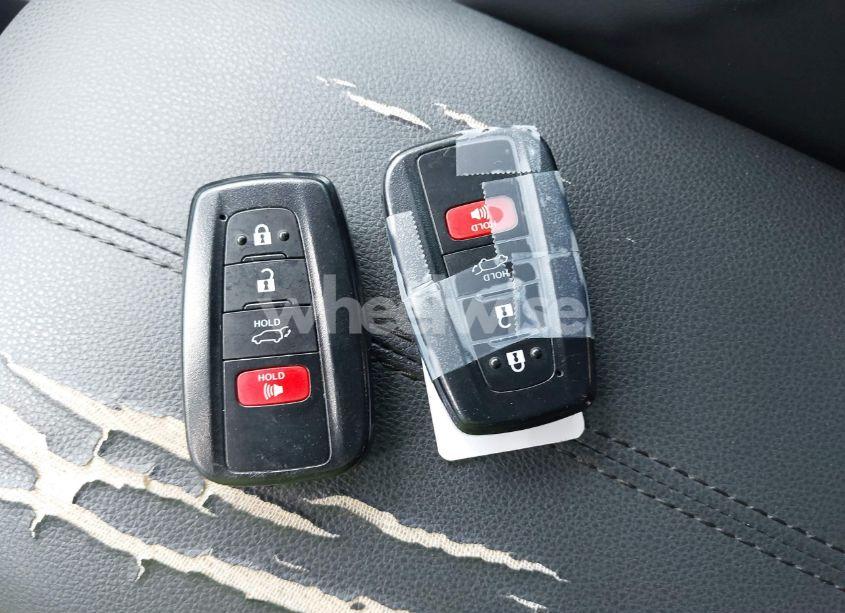 Photo 11 of 2021 Toyota Rav4 XLE PREMIUM (VIN 2T3C1RFV1MC153555)