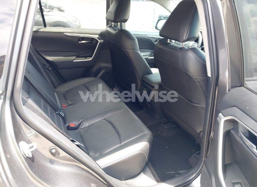 Photo 8 of 2021 Toyota Rav4 XLE PREMIUM (VIN 2T3C1RFV1MC153555)