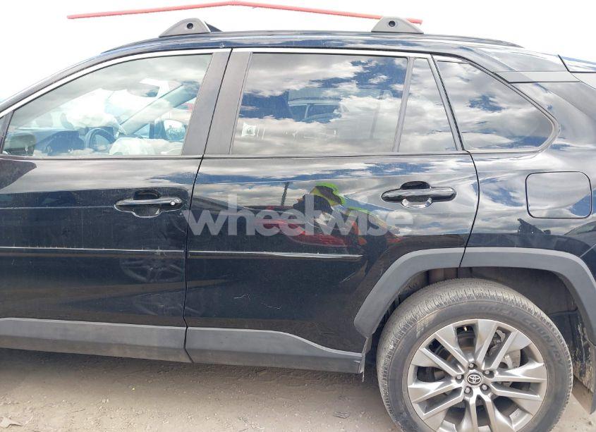 Photo 15 of 2022 Toyota Rav4 XLE PREMIUM (VIN 2T3C1RFV1NC205266)