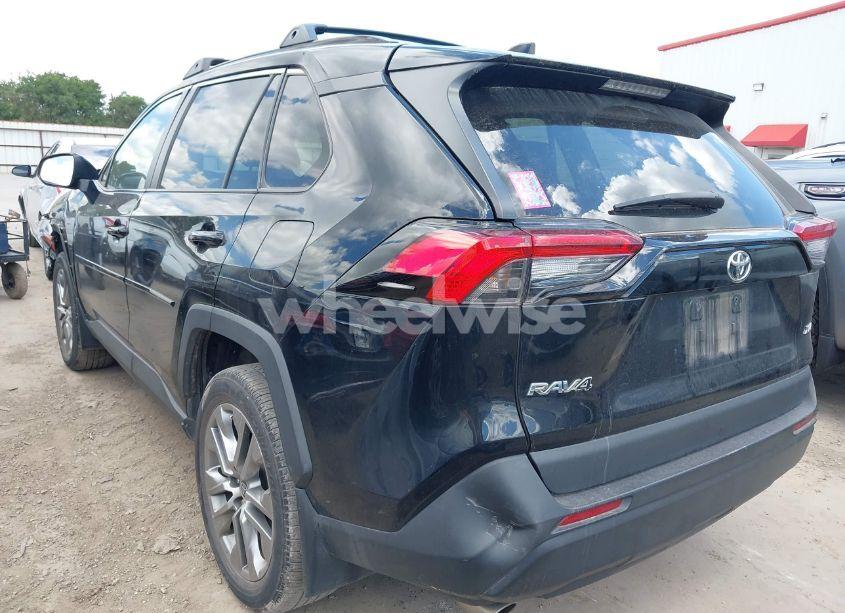 Photo 3 of 2022 Toyota Rav4 XLE PREMIUM (VIN 2T3C1RFV1NC205266)