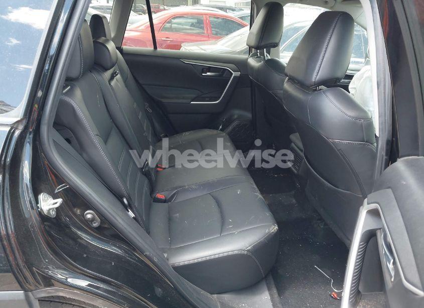 Photo 8 of 2022 Toyota Rav4 XLE PREMIUM (VIN 2T3C1RFV1NC205266)