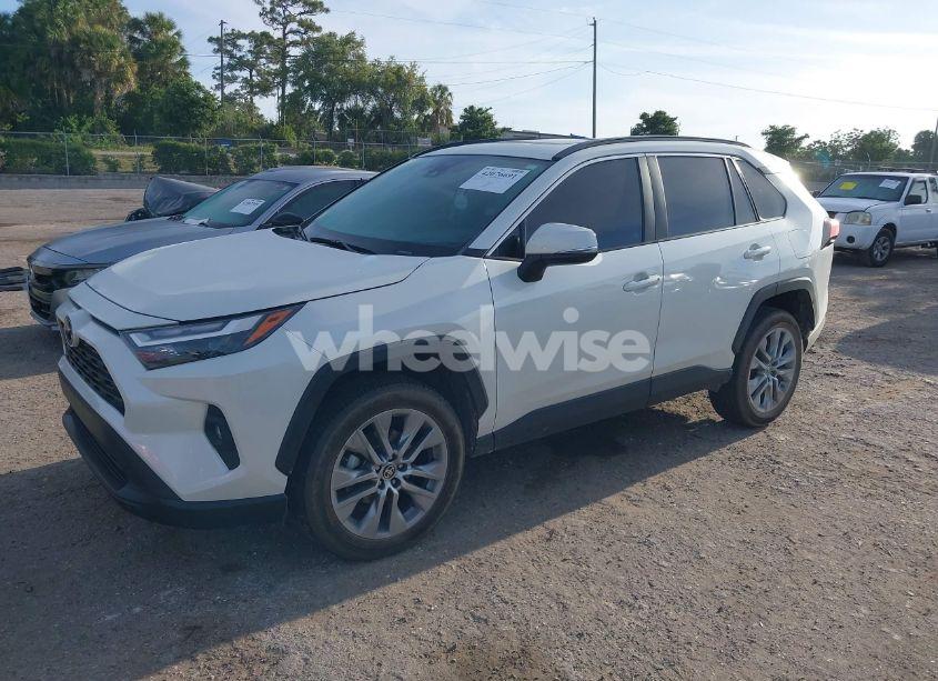 Photo 2 of 2022 Toyota Rav4 XLE PREMIUM (VIN 2T3C1RFV1NW235608)