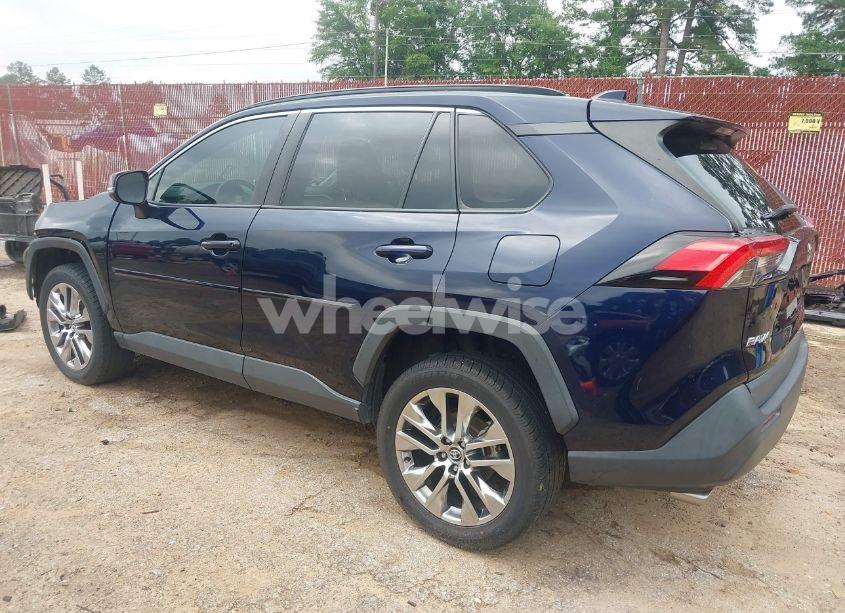 Photo 3 of 2020 Toyota Rav4 XLE PREMIUM (VIN 2T3C1RFV2LC041474)