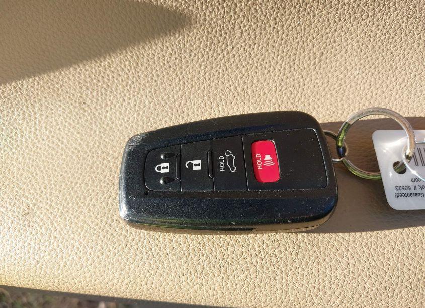 Photo 11 of 2021 Toyota Rav4 XLE PREMIUM (VIN 2T3C1RFV2MW112799)