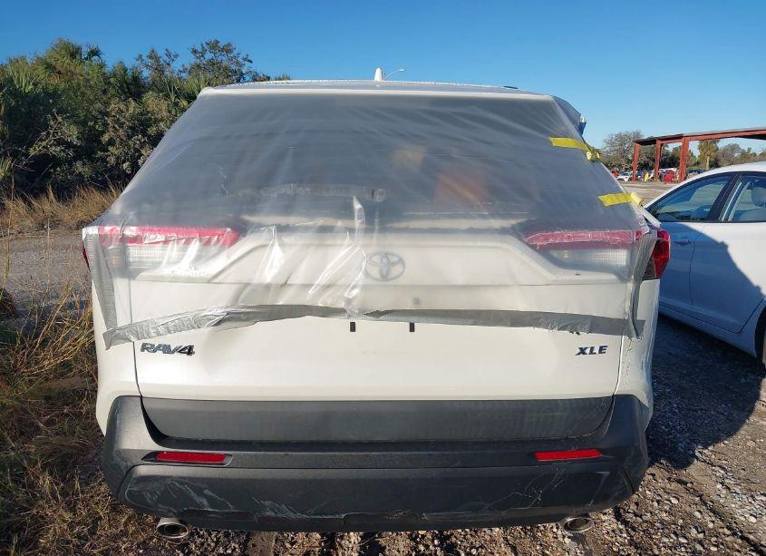 Photo 16 of 2021 Toyota Rav4 XLE PREMIUM (VIN 2T3C1RFV2MW112799)