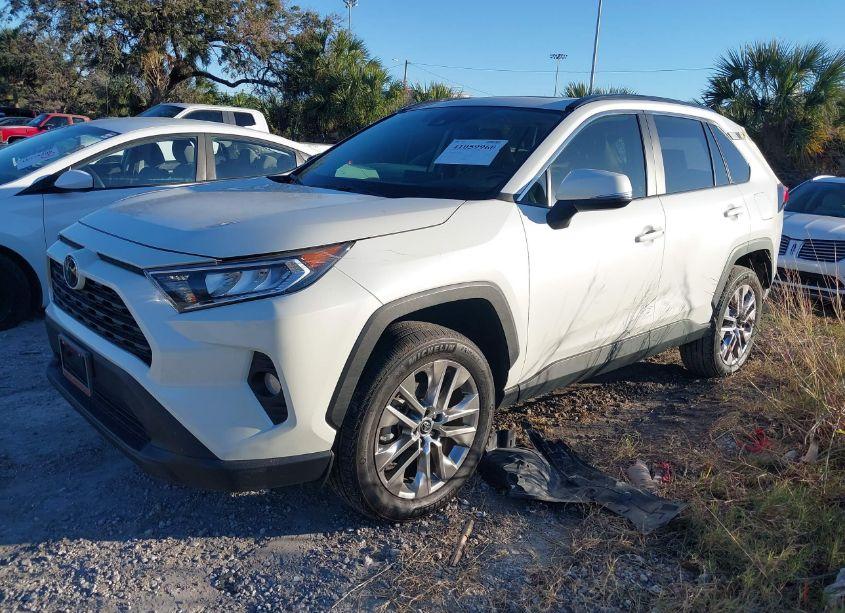 Photo 2 of 2021 Toyota Rav4 XLE PREMIUM (VIN 2T3C1RFV2MW112799)