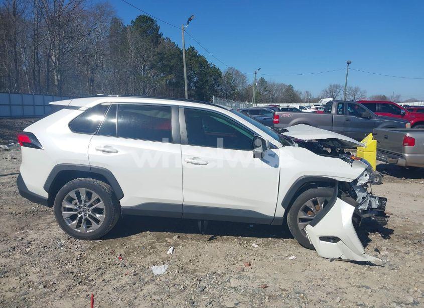 Photo 13 of 2021 Toyota Rav4 XLE PREMIUM (VIN 2T3C1RFV2MW130185)