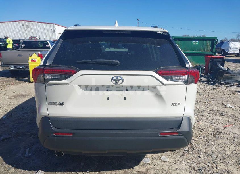 Photo 16 of 2021 Toyota Rav4 XLE PREMIUM (VIN 2T3C1RFV2MW130185)