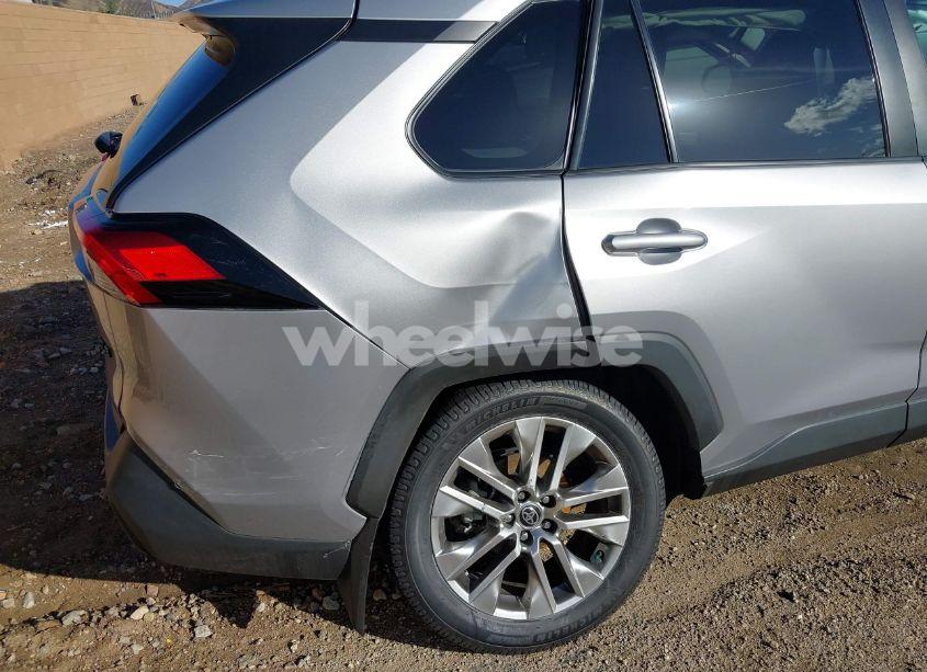 Photo 6 of 2022 Toyota Rav4 XLE PREMIUM (VIN 2T3C1RFV2NC177879)