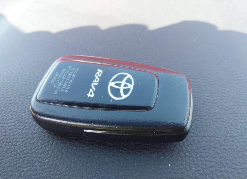 Photo 11 of 2022 Toyota Rav4 XLE PREMIUM (VIN 2T3C1RFV2NW201533)