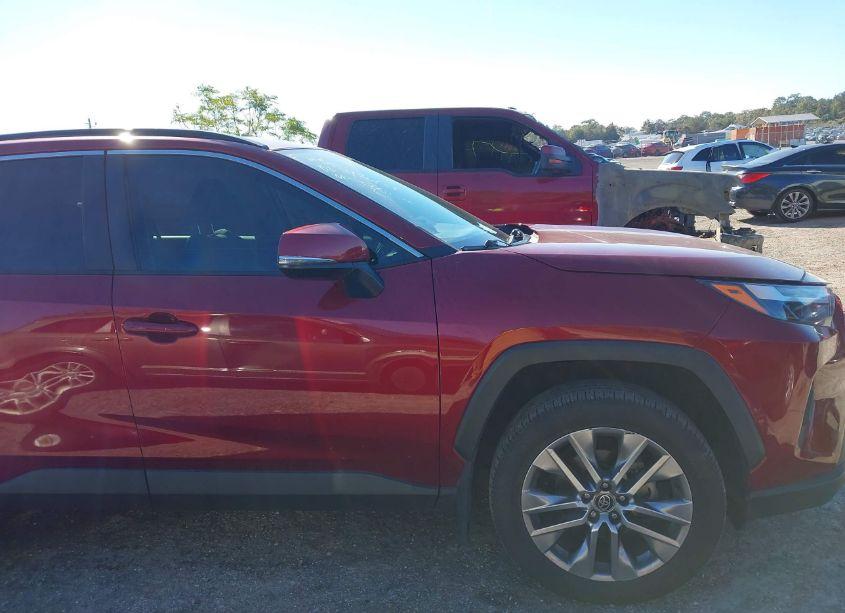 Photo 13 of 2022 Toyota Rav4 XLE PREMIUM (VIN 2T3C1RFV2NW201533)